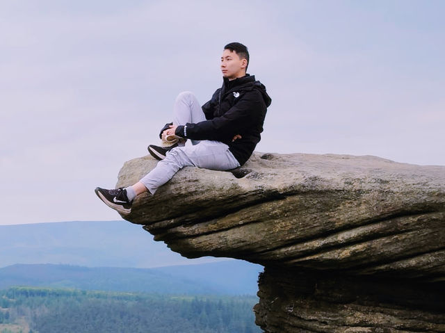 Manchester to Bamford Edge: A Hike Above the Clouds 🥾✨