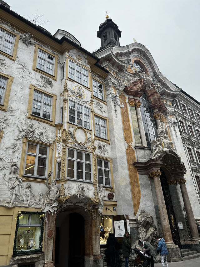 München: Where History Meets Gemütlichkeit 🇩🇪✨