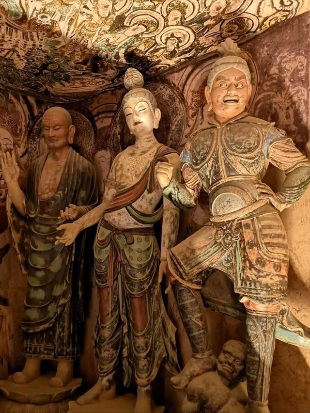 🎨 Mogao Caves – The Thousand Buddhas Hidden in the Desert