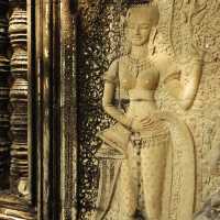 Cambodia: Where Time Stands Still Between Temple Ruins and Turquoise Waters