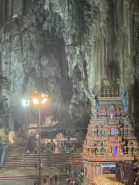 Batu Caves чудо в нескольких километров от центра Kuala Lumpur 