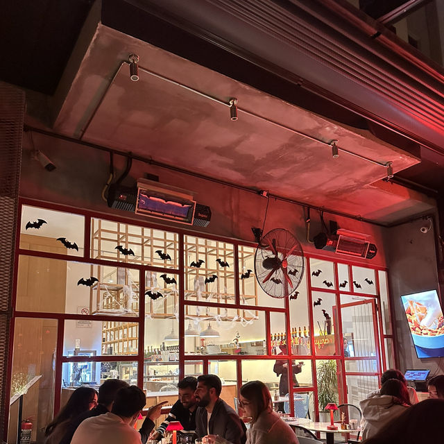 Hello Halloween Istanbul 🎃🕸️ Hello Halloween Istanbul 🎃🕸️