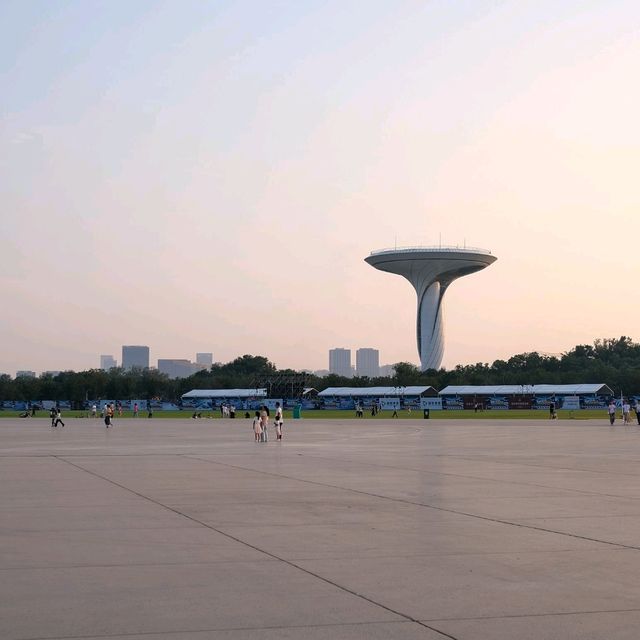 ✈️ From Runways to Greenways: The Old Hefei Airport Reborn as Luogang Central Park ✈️ From Runways to Greenways: The Old Hefei Airport Reborn as Luogang Central Park