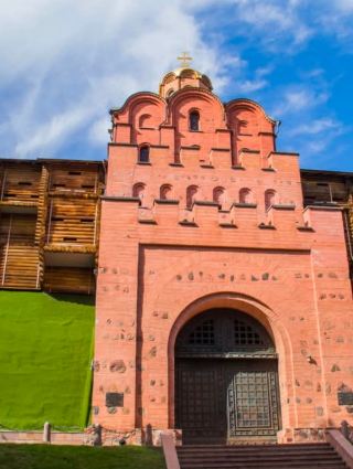 The Legendary Golden Gate of Kyiv: Epic History & Insta-Worthy Views 🏰✨