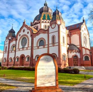 Step Into Subotica’s Synagogue: Serbia’s Art Nouveau Masterpiece 💫