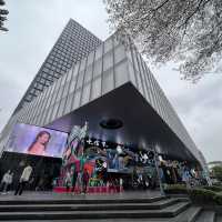 逛逛深圳金展珠寶廣場