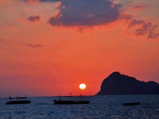 Beach Camping at Anawangin Cove!🇵🇭