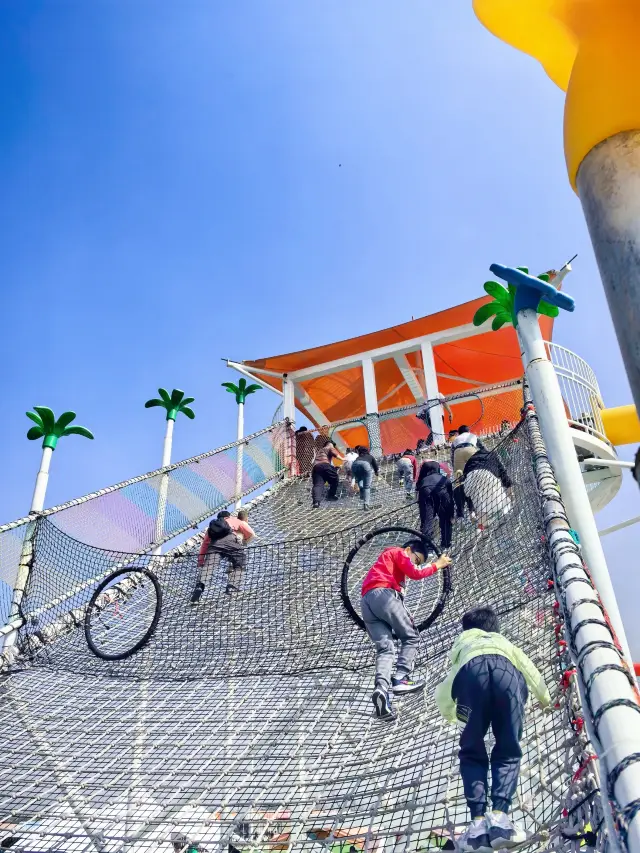 ท่องเที่ยวภูเขากลาง | สนามเด็กเล่นที่สนุกมากๆ ที่ไม่มีพลังงาน