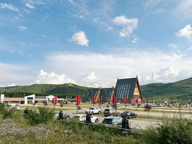 🌺🏨 STUNNING Scenery at Chengde Resort!