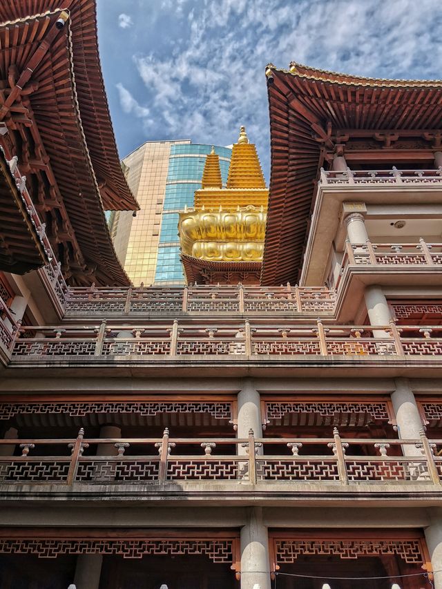 探路者第38集:闹市中的奢華靜安寺 探路者第38集:闹市中的奢華靜安寺