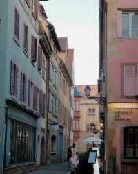 法國科爾馬|日落黃昏時的小鎮童話