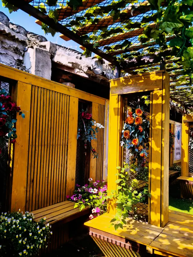 My Life FIRST | A native Beijinger takes you on a tour of the hutongs, Nanhuoshan Hutong in Dashilar