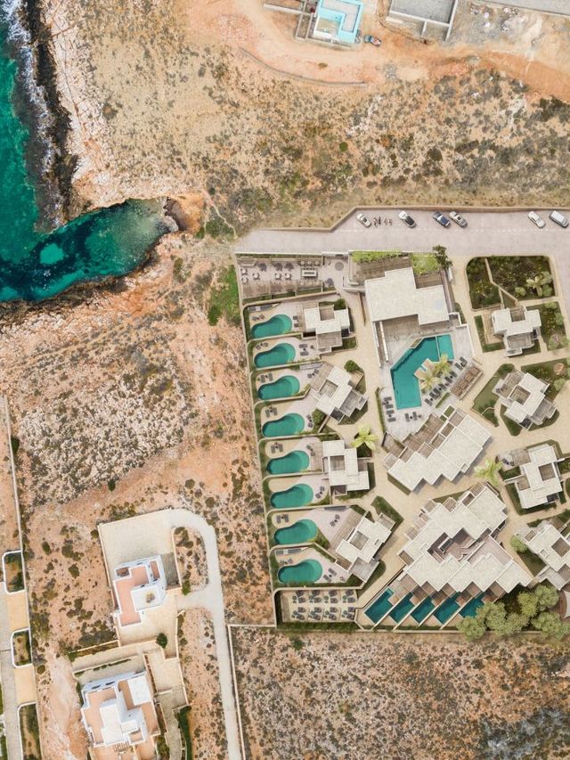 🌟 Paros Paradise Picks: Andronis Minois! 🌊🛏️