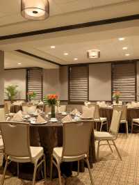🌟 Davenport Delights: Chic Stays at Hotel Blackhawk 🌟