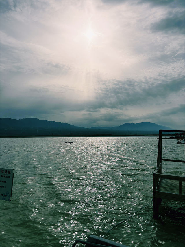 烏魯木齊｜鹽湖之畔，邂逅夢幻西域奇景。