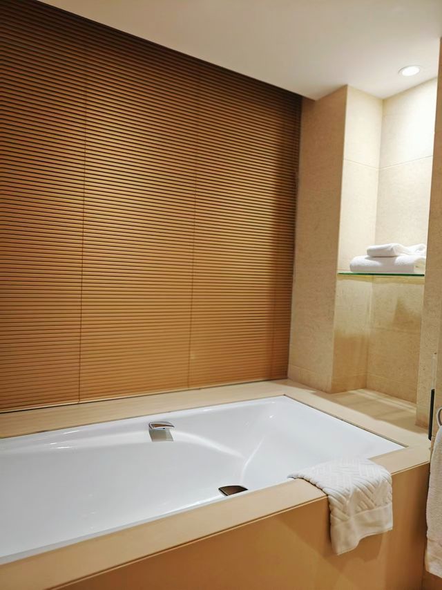廣州翡翠希爾頓｜商務、休閒好去處。