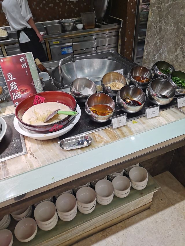 福州西湖大酒店·怡湖咖啡廳自助早餐。 福州西湖大酒店·怡湖咖啡廳自助早餐。