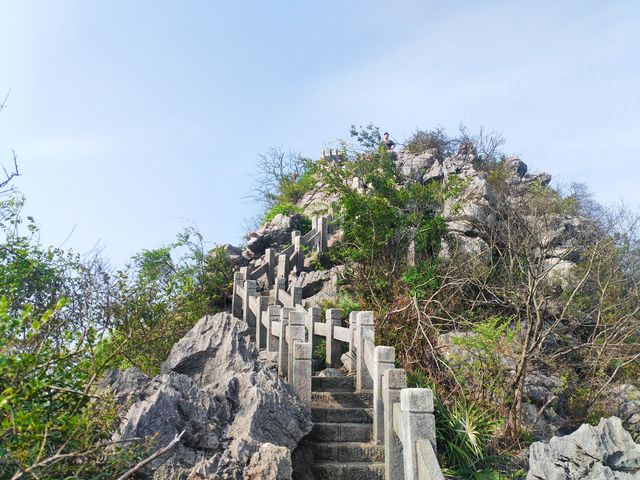 桂林西山爬山記~。