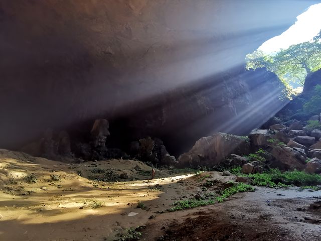 弄響天坑，陽光不會遺漏的地方。。