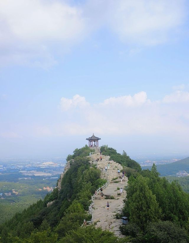 雲端之上·靈秀奇峰。