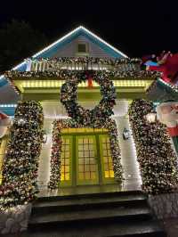 Bangkok | It's Snowing with Christmas Cheer!