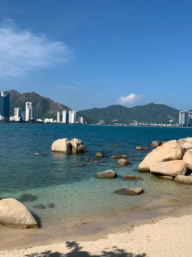 Travel to Vietnam for only 4,000 CNY per person. What are you waiting for? 