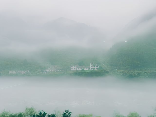 汶川秘境，山水逸居的江边童話。