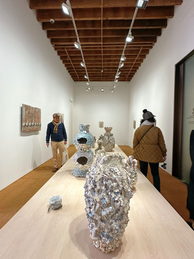 時間的褶皺裡 藏著大地的呼吸｜上海看展