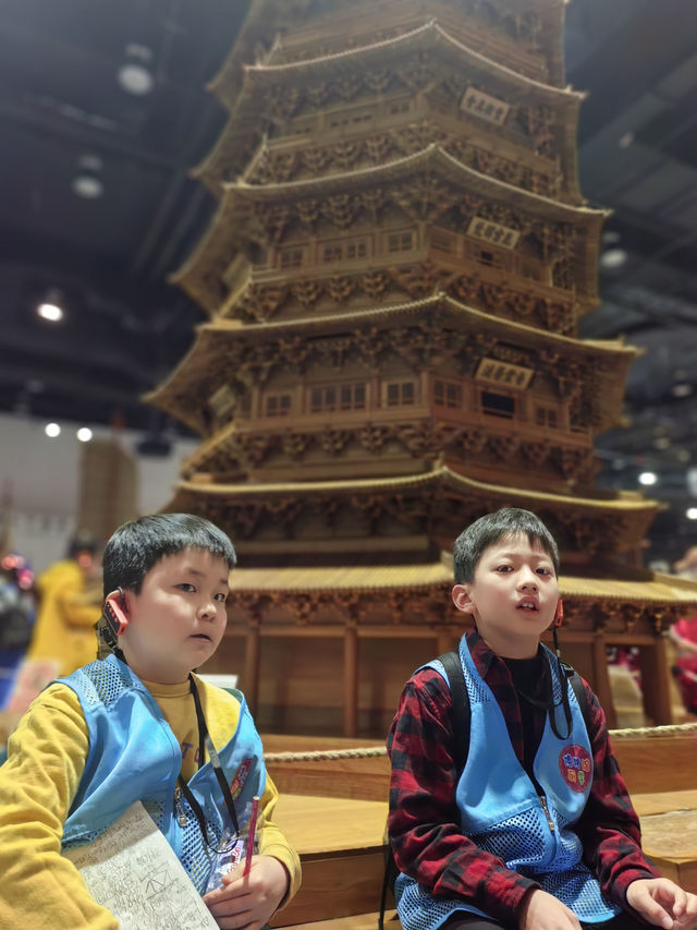 相聚中國科技館，探索科技發展！！！
小小科學家探險日，玩轉科技，快樂成長！🔍
