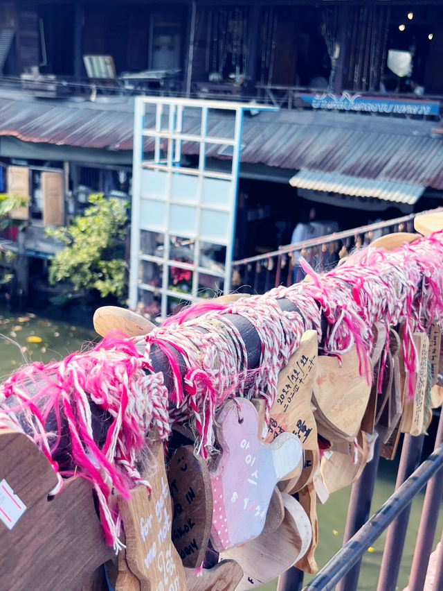 曼谷Khlong Bang Luang Market：上市場的悠閒樂趣