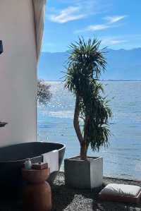 星空浴缸與午後洱海，度假嘅極致享受