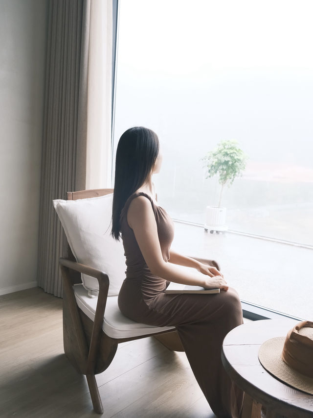 陽朔千古情景區旁，藏著一家侘寂風隱世酒店。