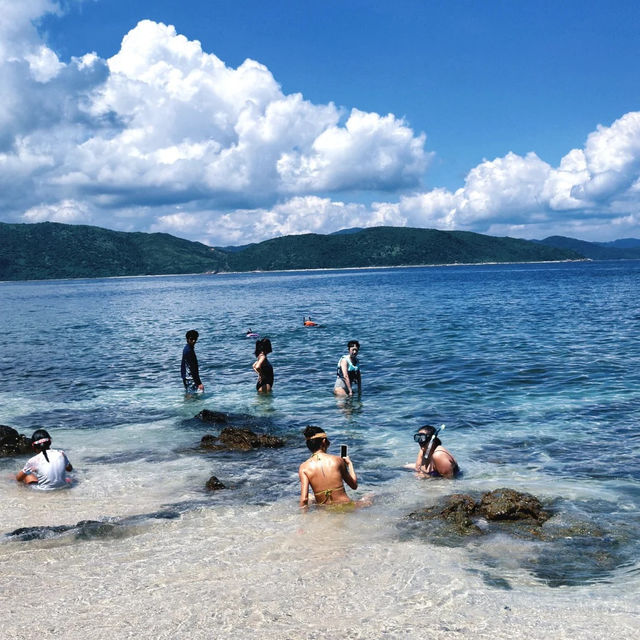 🌊香港「黃茅洲」｜隱世玻璃海！一秒穿越馬爾代夫～