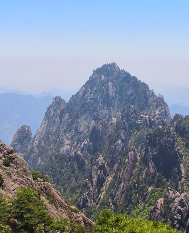 安徽黃山市｜黃山之巔·雲海仙境