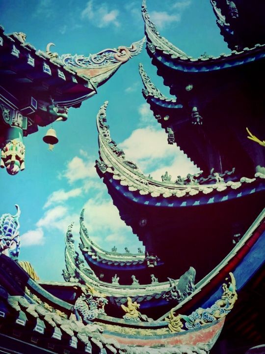 **【四川隱世瑰寶：靈鷹寺的千年禪意】**  