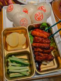 美術學院老師開嘅餐廳，連餐盤都係藝術品！