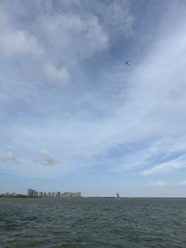 滴水湖坐船睇日落！臨港獨有嘅浪漫～