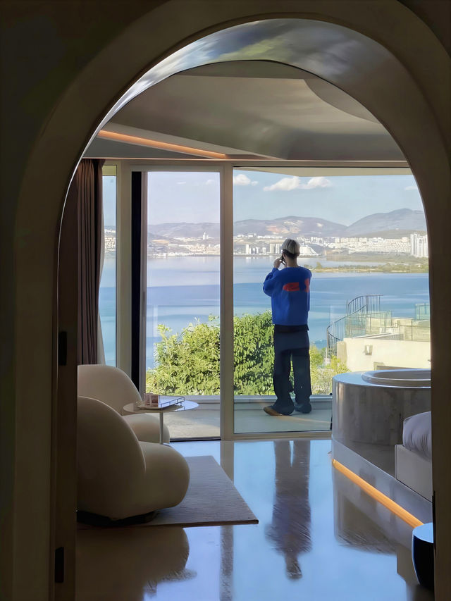 為這扇窗，想再重溫一次大理的日子！