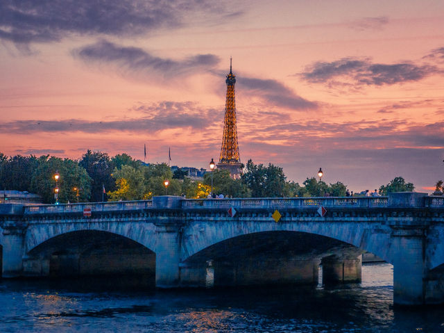 The Eiffel Tower in Paris! 🇫🇷✨