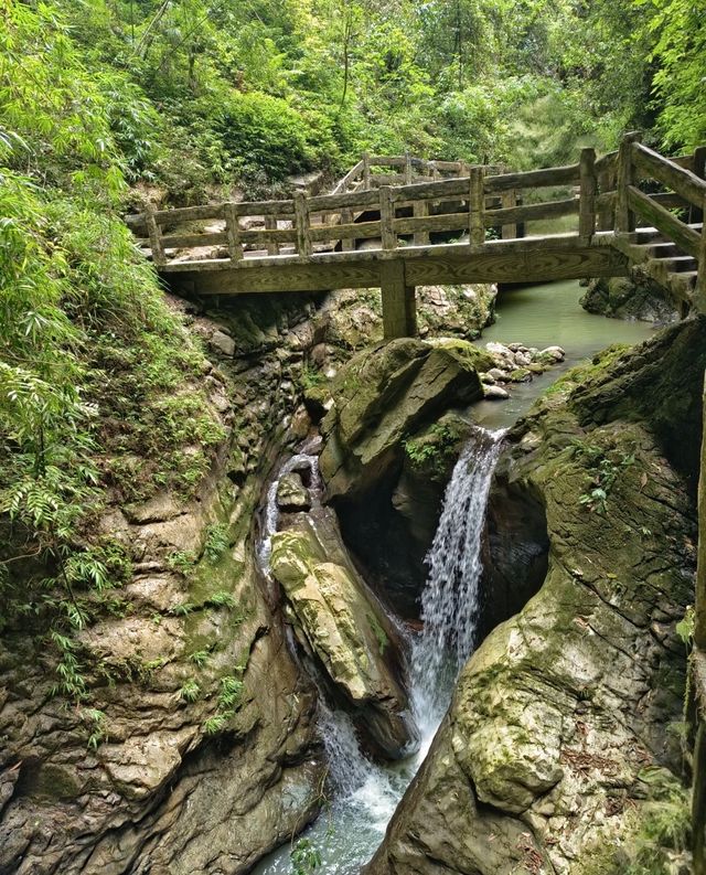 重慶龍水峽地縫！！超好拍誤入仙俠世界…