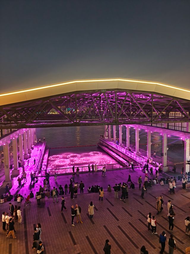 在藝術展,被光影看穿的溫柔 在藝術展,被光影看穿的溫柔