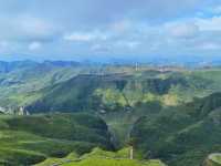阿西里西韭菜坪|貴州 “天上花海” 阿西里西·韭菜坪位於貴州畢節市赫章縣,主峰海拔2777米,是世
