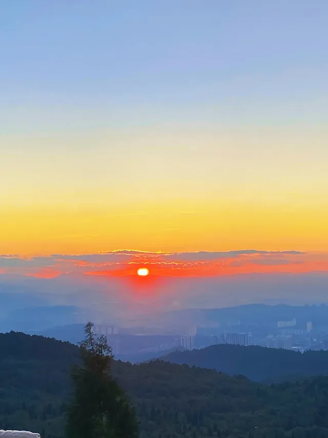 【昆明小眾秘境｜貓貓箐小黑龍觀景台】