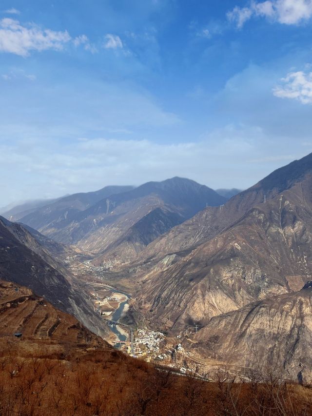 迄今為止發現的世界上最大、最古老的黃泥羌寨