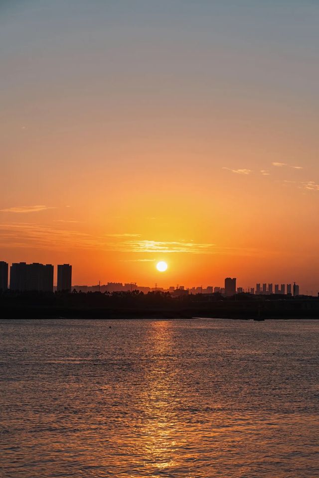 泉州日落天花板『東海泰禾廣場』粉色天空 泉州日落天花板『東海泰禾廣場』粉色天空
