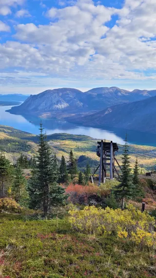 Another great hike in Yukon: Sam McGee Trail.

It is about 9 km round trip with roughly 618 m of elevation gain. The nearest town is Carcross.

At the top, there are incredible views of lakes, mountains, and old silver mine remains.

September is the best time to go. We hiked it around this time last year, when everything was colourful and especially beautiful, and it is also possible to see the aurora. An overnight stay is better, especially since there are hardly any people around.