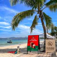 คาเฟ่สตาร์บัคริมทะเล 
ริมหาดบางเทา ภูเก็ต 