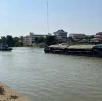 วัดพนัญเชิงวรวิหาร วัดดัง ใกล้กรุงเทพ