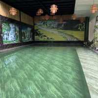 Hotel with in house pool, breakfast