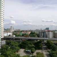 วิลล่า บารอน โรงแรมสวยทำเลดี ที่ปากเกร็ด